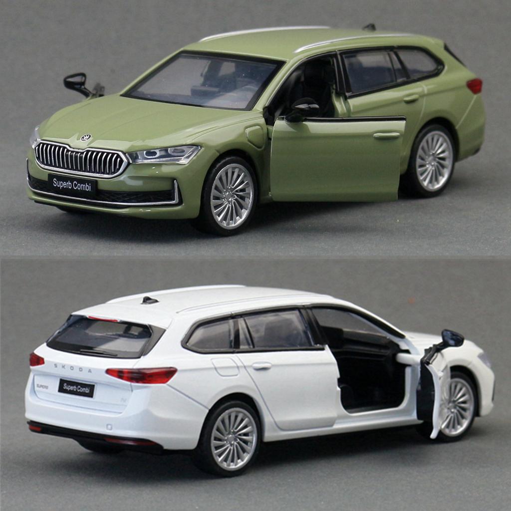 AAABV1 1:35 SKODA SUPERB Combi IV Alloy Station Wagon Car Model Diecasts Metal Toy Vehicles Car Model Sound Light Simulation Kids Gifts