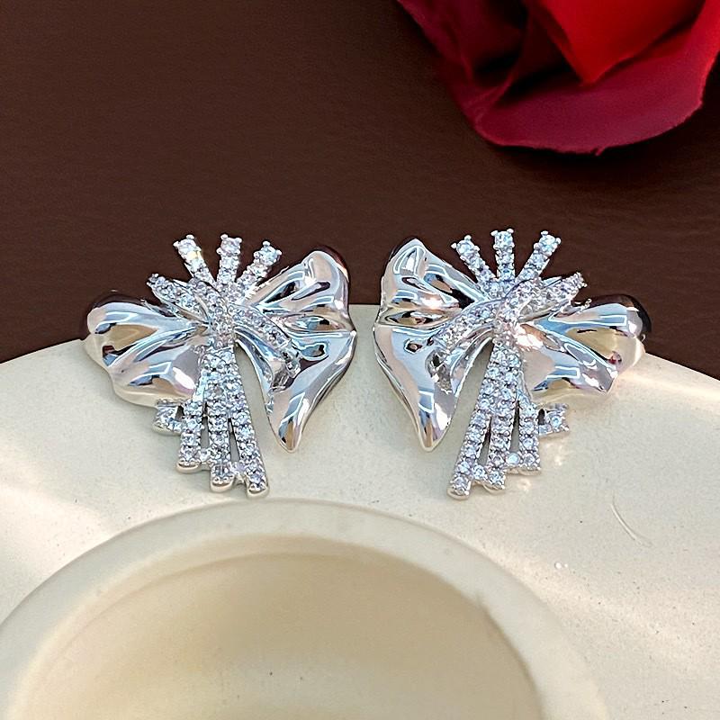 Vintage Rose Leaf Metal Cuban Link Pearl Earrings for Women