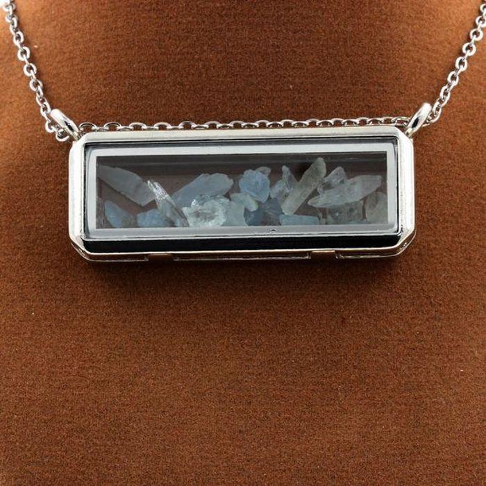 Stones and Minerals. Raw Aquamarine Necklace. Rectangle Model.