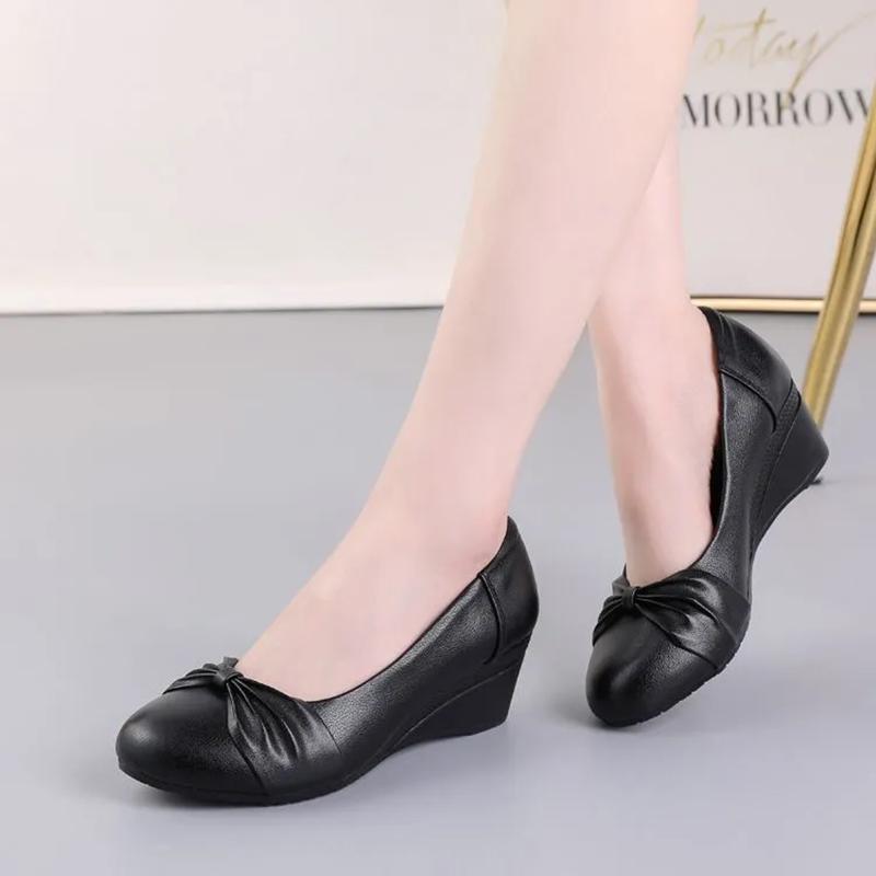 Women Cute Round Toe High Quality Patent Leather Spring Slip On Wedge Heel Shoes Lady Classic Student School Wine Red Shoes Ga07