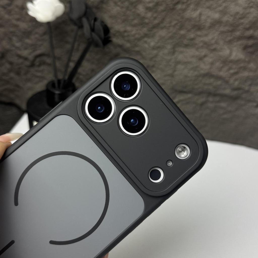 Color Block Magnetic iPhone 17 Pro Max Case: Skin-Feel, Heat Dissipation, Full Coverage, Drop Protection.