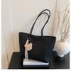Spring and Summer New Trendy Shoulder Bag Niche Versatile Tote Bag High-end Sense Large-capacity Armpit Bag