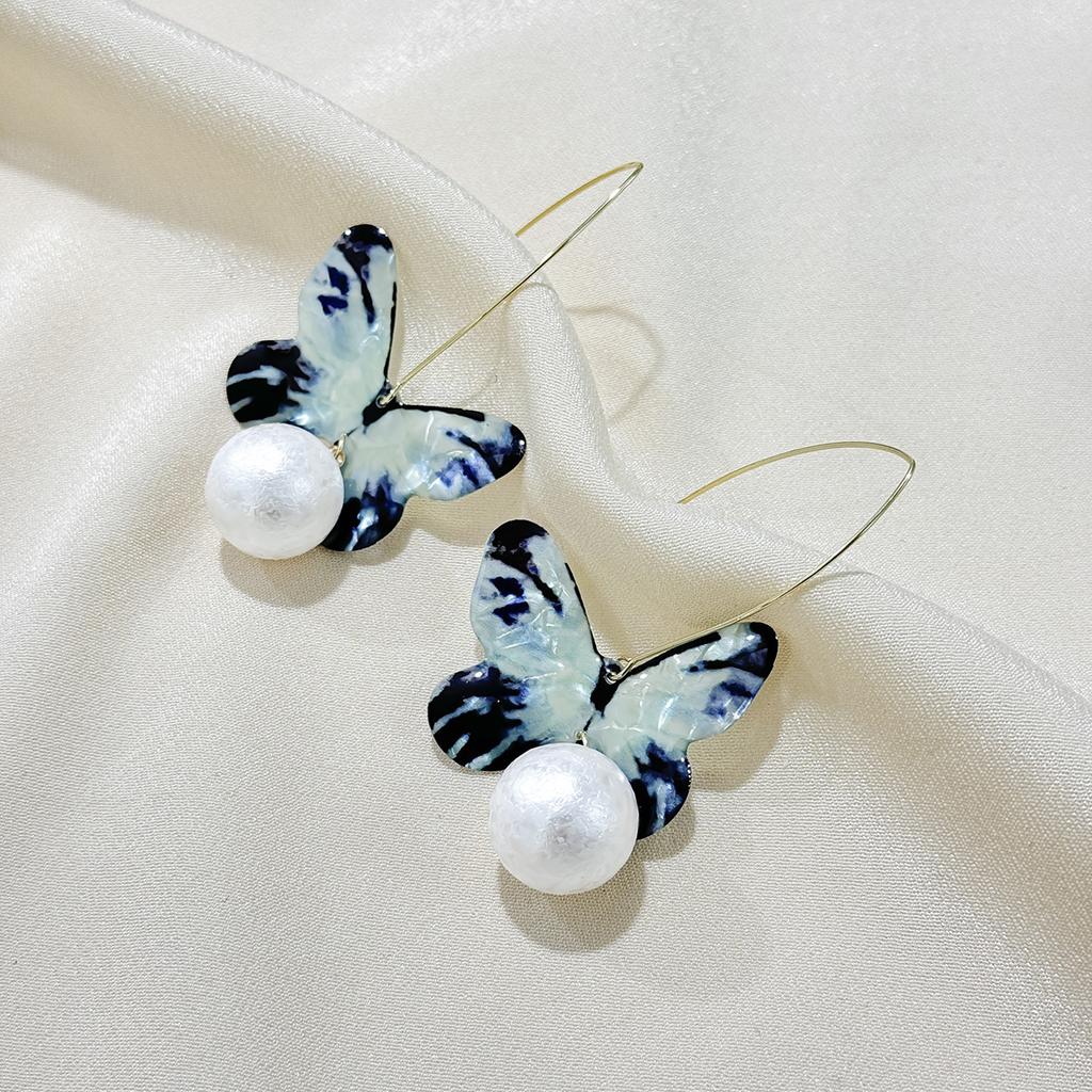 Mori Super Fairy Butterfly Artificial Pearl Earrings Niche Temperament Design Ear Hook Fashion Light Luxury Earrings