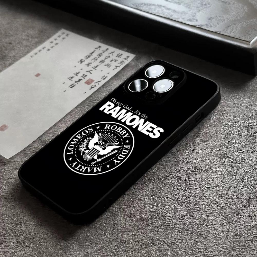 Band R-Ramones Phone Case For 17 Pro Max Iphone 16 14 Pro Max 12 15 Plus 13 Pro 11 Xr X Xs 8 Plus Back Cover