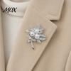 Decorative Leaf Pin Vintage Rhinestone Brooch, Faux Pearl Leaves Lapel Pin, Sweater Lightweight Metal Brooch Cardigan Coat Suit Scarf Decoration,