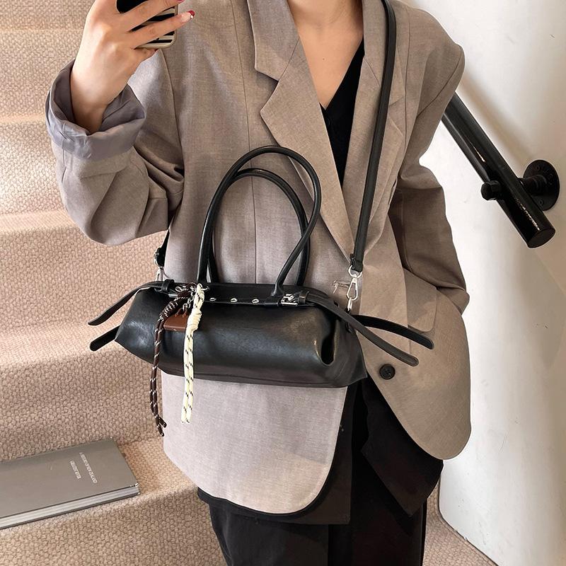 Fashion Retro Commuter Bag Women's Bag 2025 New Fashion Popular Underarm Shoulder Bag Portable Pillow Bag