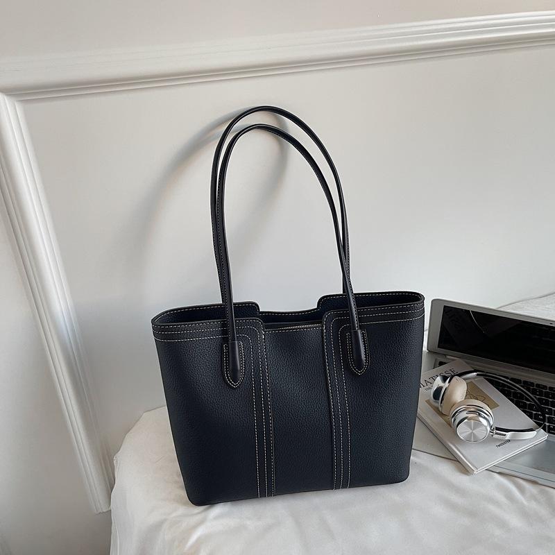 Ретро сумка женская большой вместимости 2025 новая осень и зима простая универсальная на плечо подмышку сумка-тоут для поездок на работу