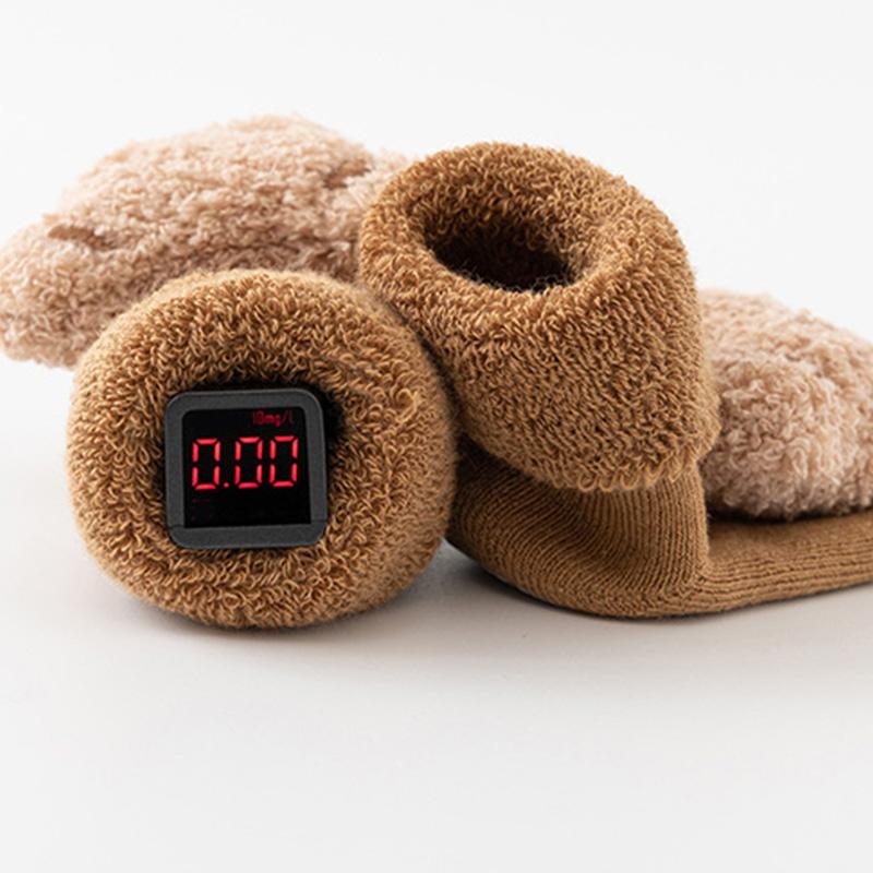 1 пара детских носков с медвежонком, носки-тапочки для мальчиков, зимние носки средней длины, милые хлопковые, для малышей, толстые, с нескользящей подошвой, мягкие