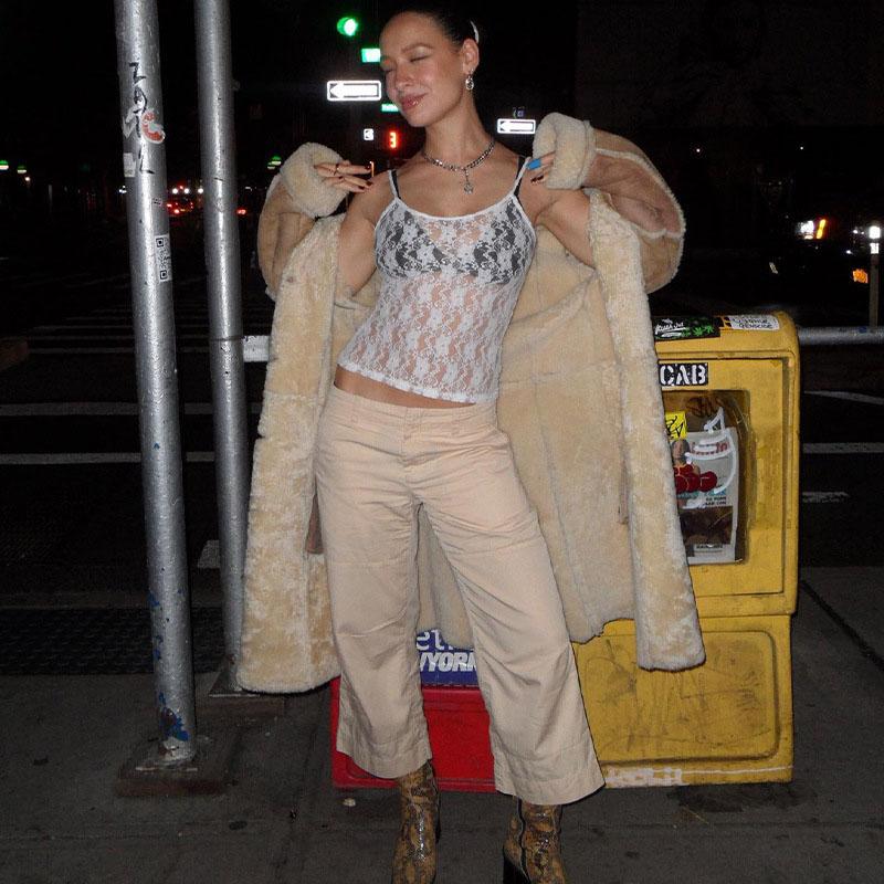 Женские летние сексуальные кружевные укороченные топы без рукавов с прорезями, прозрачные, милые, для клубных вечеринок, Y2K, топы на бретелях, уличная одежда