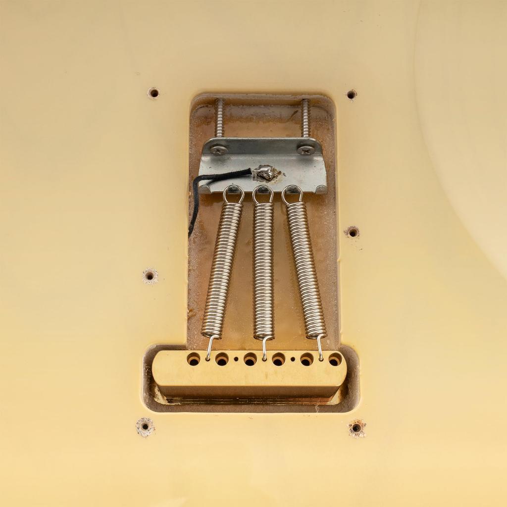 Musiclily Ultra Tremolo Unit Bridge with Modern Brass 42mm Brass and Insertable Tremolo Arm for American Vintage Strat Electric Chrome 10.5mm 6-Point