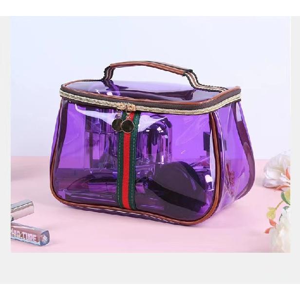 PU makeup bag is portable, waterproof, transparent, and has a large capacity. It is suitable for travel storage and as a hand-held toiletry bag