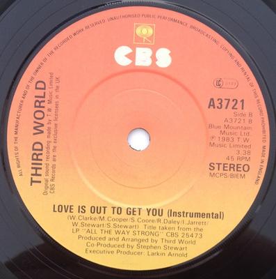 7-дюймовая пластинка THIRD WORLD Love Is Out To Get You A3721 CBS 1983 UK Регги Ска Даб Б/у