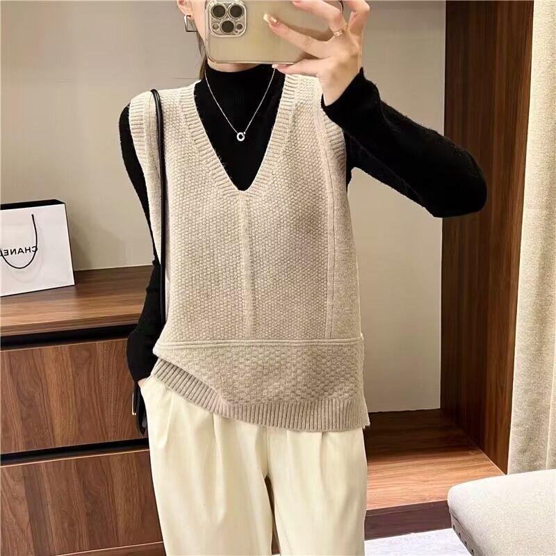 Fashion V-neck Knitted Vest for Women Spring and Autumn New Loose Fitting Sleeveless Sweater Vest and Camisole Top for Women