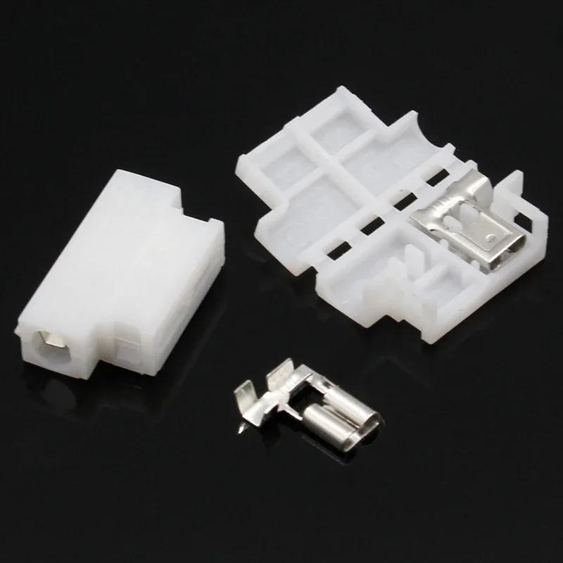 50PCS Auto Standard Middle Fuse Holder White Car waterproof fuse box Fuse Holders1
