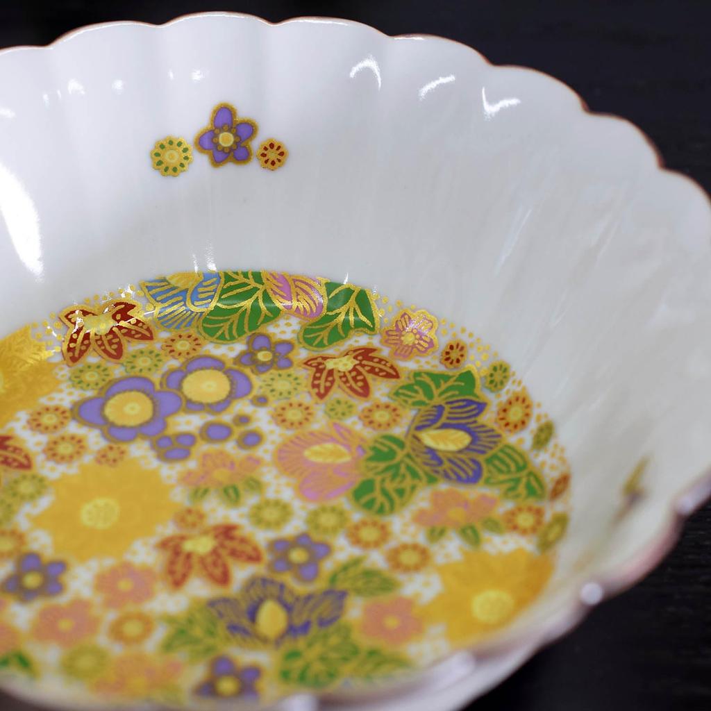Waza No Stylish Japanese Kutani Ware Bowls with Flower Perfect for Japanese Serving Made In Kura Tableware, Motifs, High-quality Ceramic, Cuisine.