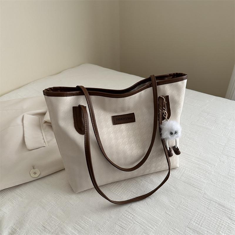 Trendy Oversized Tote Bag Women's 2024 Spring Street Style Shoulder Bag Student Commuter Bag