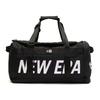 New Era Free Club Duffel Bag In Black with Side Logo (NELOGO WHI)