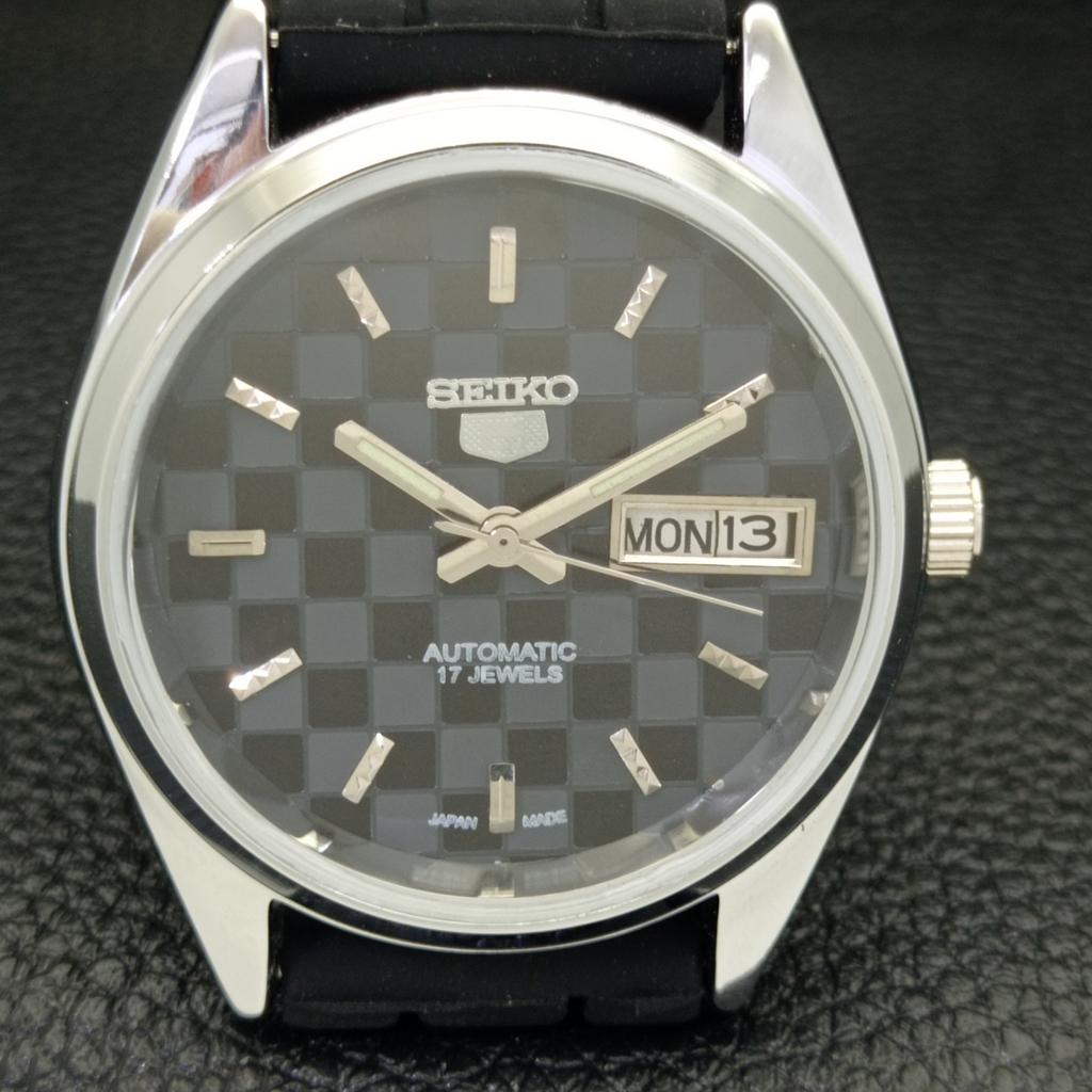 REFURBISHED AUTOMATIC SEIKO 5 MENS WATCH JAPAN MADE BLACK DIAL CUSTOM A440089-2 QV90-a440089