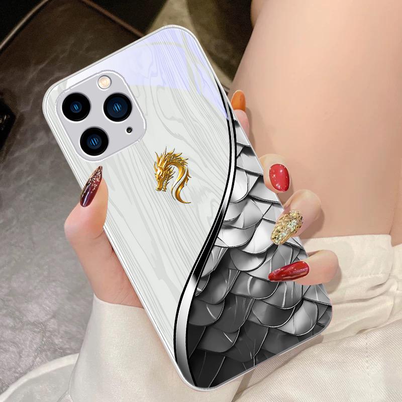 Черный чехол из закаленного стекла для iPhone 15 Pro 14 13 12 Mini 11 XS Max XR 7 8 Plu SE 2020 2022 с текстурой дерева и красной драконьей чешуей