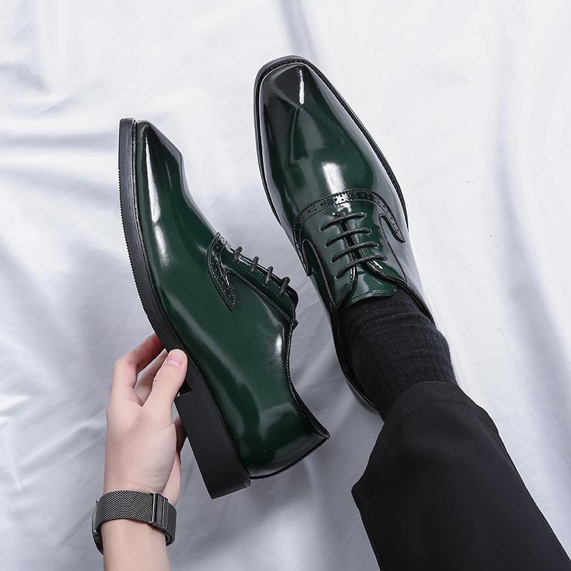 Fashionable Green Spring and Autumn Men's Pointed Lace Up Formal Leather Shoes New Men's Comfortable Carved Block Leather Shoes