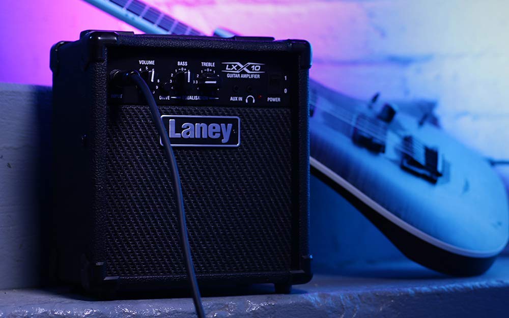 Гитарный комбоусилитель Laney LX10 []