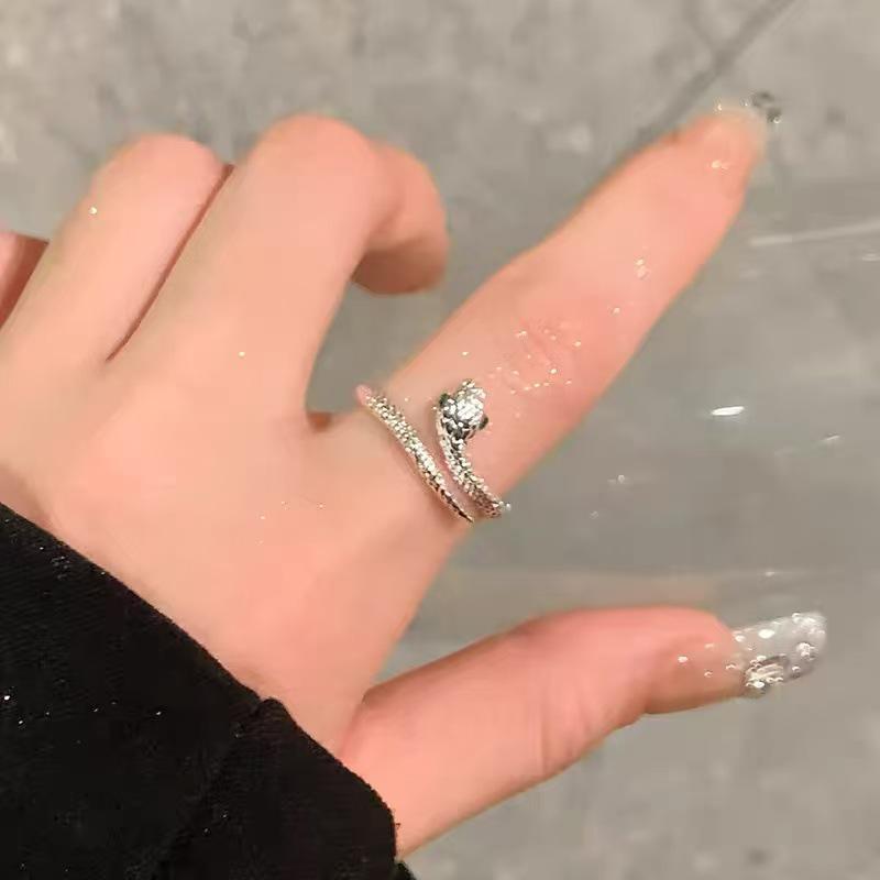 Цветочное кольцо из стерлингового серебра для женщин - Высококачественный дизайн с открытым соединением для осени/зимы