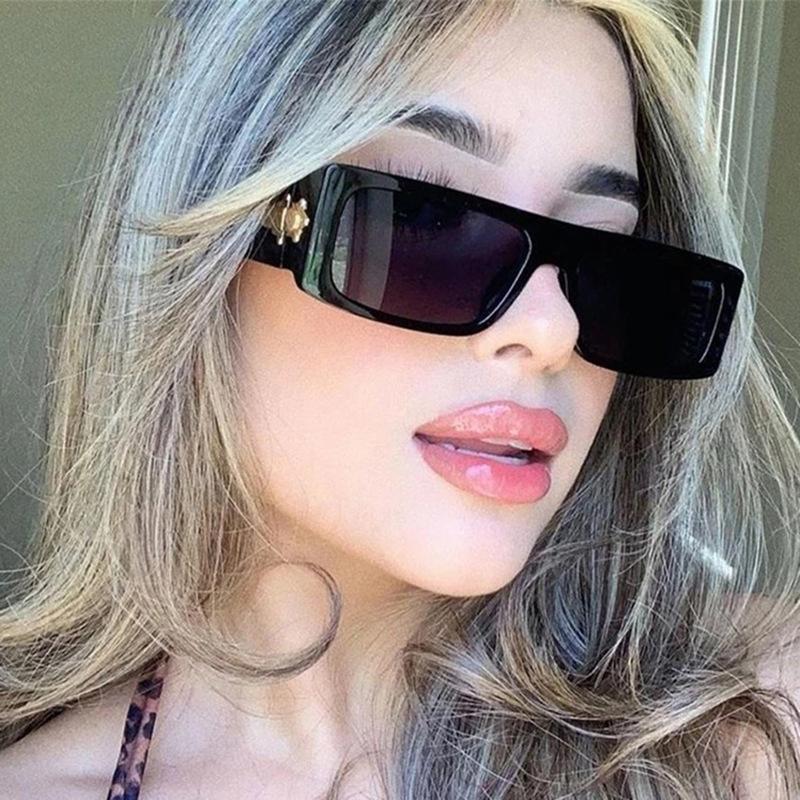 Women's Retro Rectangular Sunglasses Luxury Fashion Black Eyewear Metal Hinge UV400 Protection