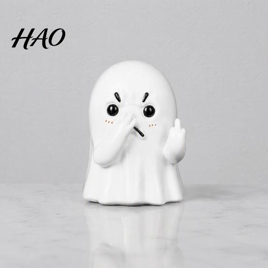 Whimsical Room Accent Middle Finger Ghost Statue, Funny Holding Nose Resin Figurine, Novelty Figurine Halloween Bathroom Decoration for Toilet Shelf,