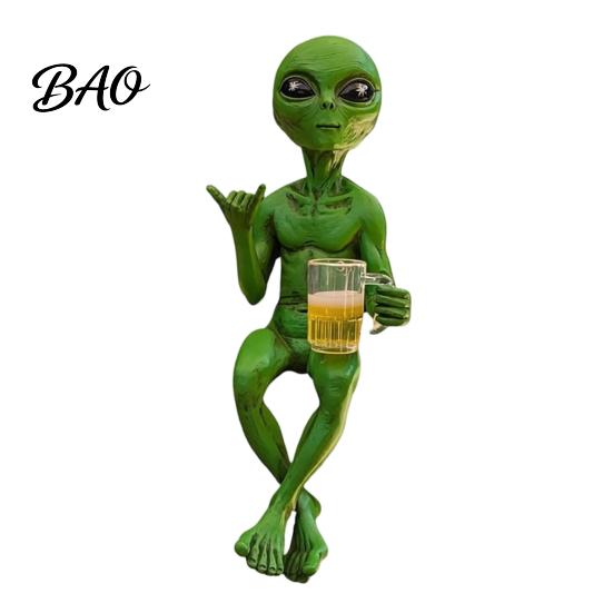 Creative Home Accent Resin Alien with Beer Glass Figurine, Decorative Desktop Ornament, Table Exquisite Hand Carved Statue Decoration for Living Room