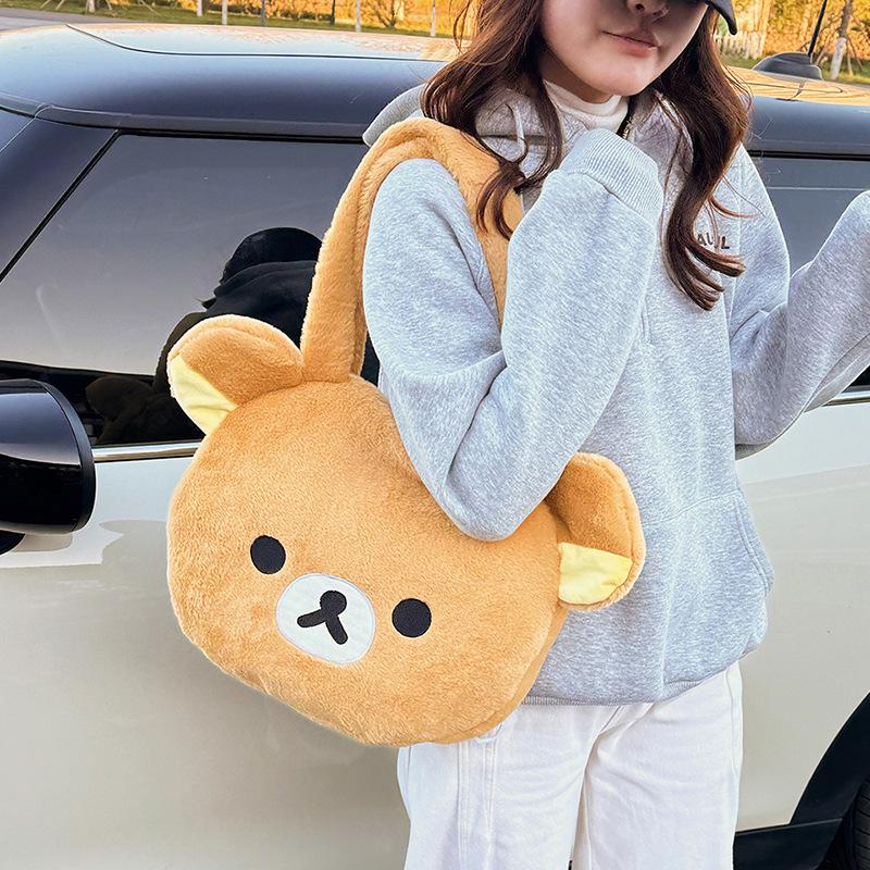 Сумка-тоут и сумка кросс-боди из плюша с мультяшным медведем, Осень/Зима 2025