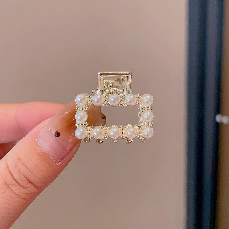 2025 Жемчужная заколка-краб для волос для женщин - Элегантный осенне-зимний аксессуар для волос для челки и боковых укладок