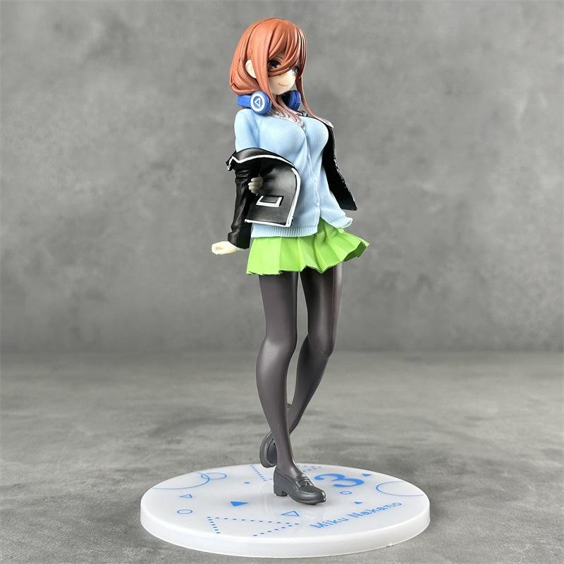Fifth-quarter Hanayome Nakano Miku standing pose uniform school uniform scenery beautiful girl anime figure ornaments wholesale