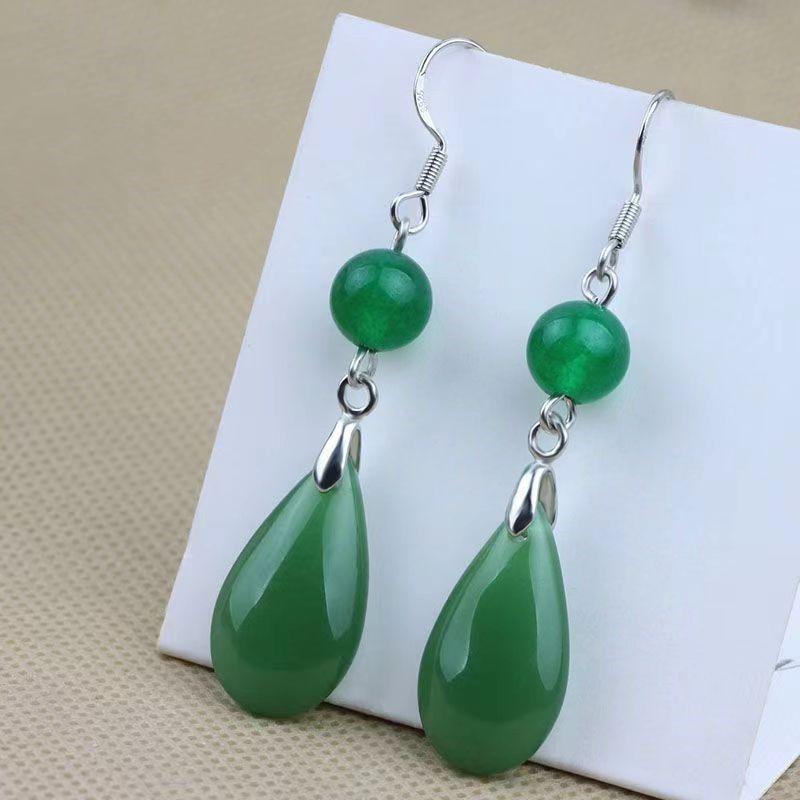 Серьги-капли из нефрита — стильные, гипоаллергенные, в китайском стиле