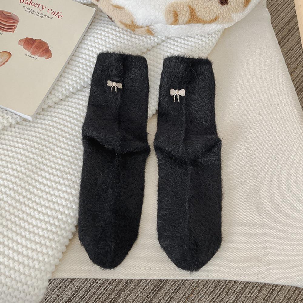 Footwear Plush Socks Embroidery Bow Winter Socks Sweet Mid Tube Stockings