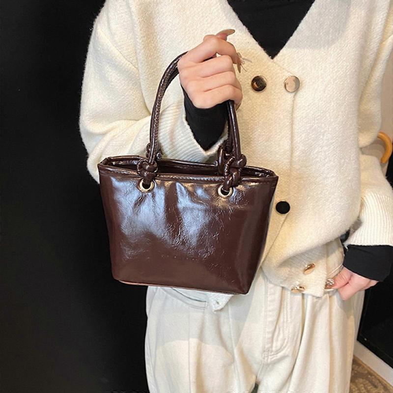 Women Bag Solid Color Crossbody Bag Simple Shoulder Bag Handbag Bucket Bag Korean Styles Messenger Bag for Everyday  Red