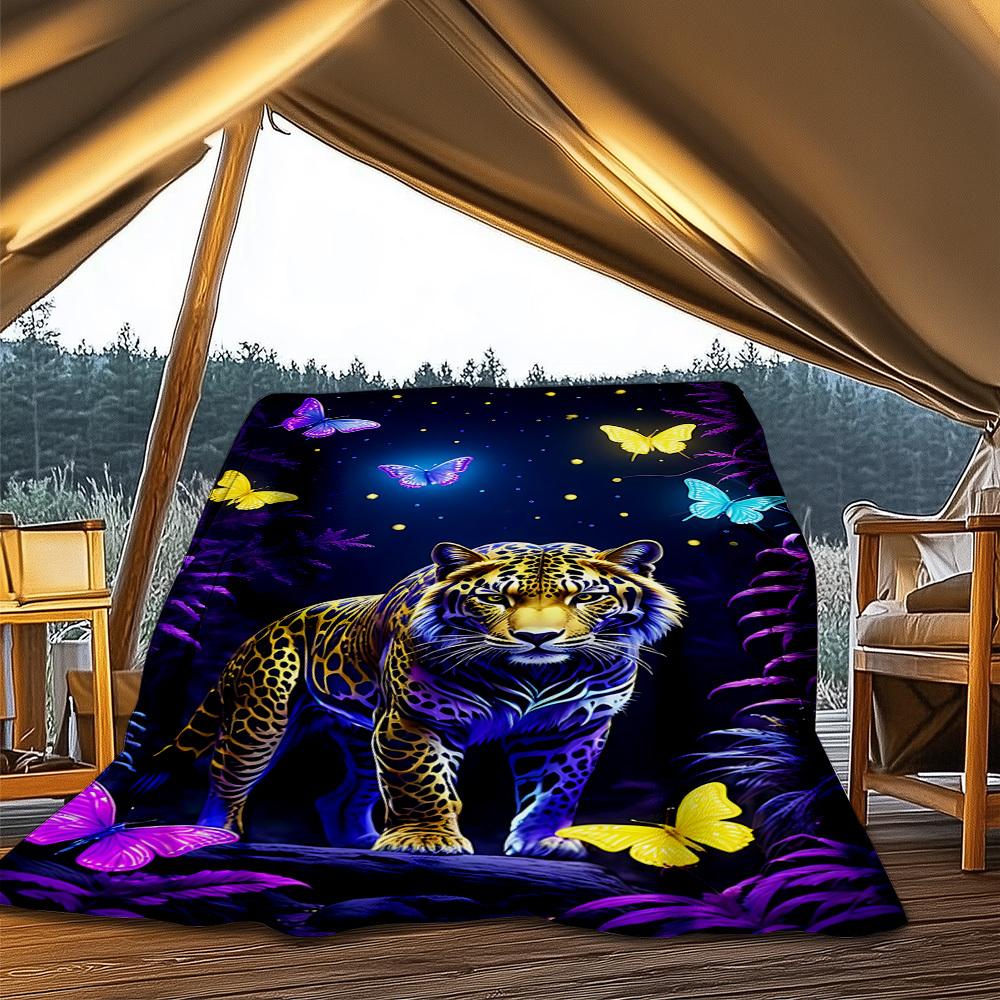 1pc Leopard Print Throw Blanket Polyester Fiber, Lightweight Flannel, Soft & Warm, All Season Use for Outdoor, Camping Digital Print