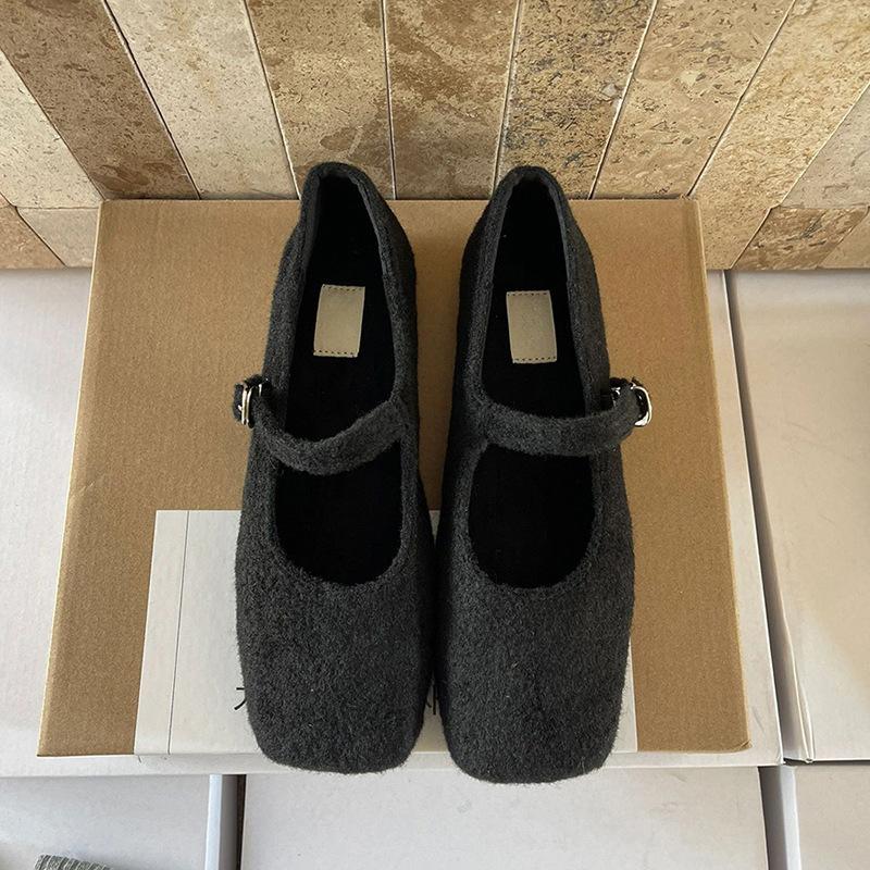 Абсолютно! Туфли Мэри Джейн Женские 2025 Новые Ретро Квадратный Носок Мелкий Вырез Мягкая Подошва с Юбкой Французский Вечерний Стиль Мао Мао Одинарные Туфли