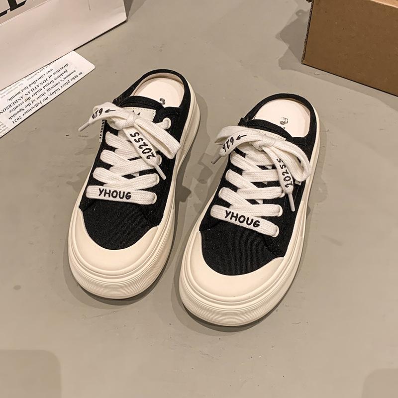 Туфли-лодочки на толстой подошве с закрытым носком и полушлепанцы для женской летней обуви 2025 супер горячие новые маленькие белые туфли, ретро ленивые туфли на одной педали для беременных