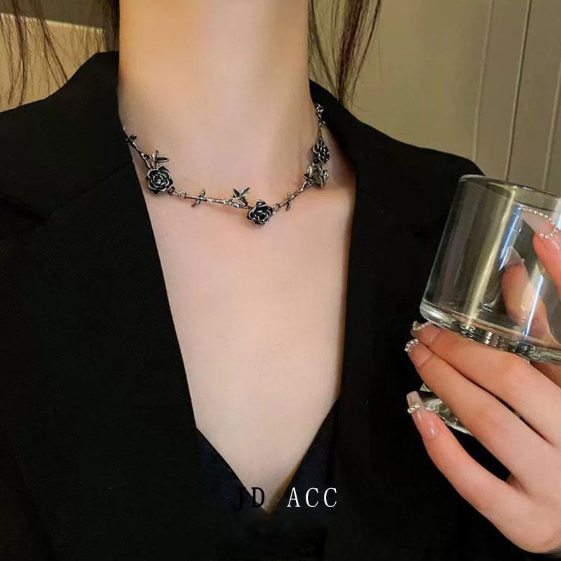 Camellia Flower Leaf Necklace with Fashionable European and American Design Sense Retro Trend Collarbone Chain Niche Temperament Necklace