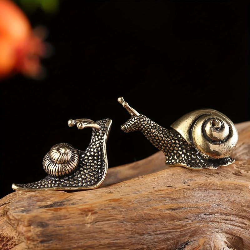 Personalized Antique Mini Snail Ornament Desktop Playpiece Tea Pet Tea Ceremony Decoration