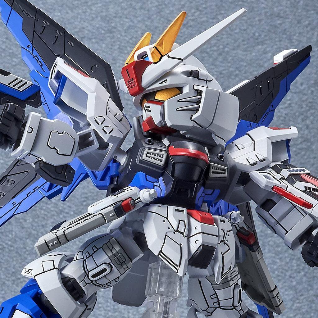 Bandai Spirits SD Gundam EX Standard Gundam Base Limited Freedom Gundam ZGMF-X10A Ver.GCP