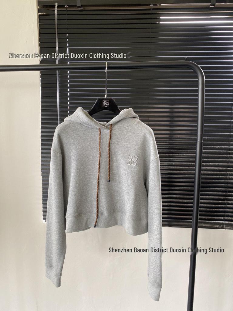 Худи женское из плотного хлопка MIU с вышивкой