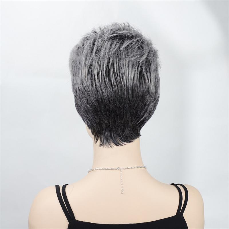 Синтетический смешанный парик пожилой женщины Омбре Короткие волнистые волосы Естественный многослойный парик бабушки с челкой Костюм для косплея