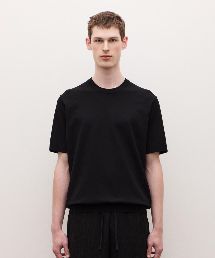 Jilseutyueoteunyuyogmaen Silky Crew Neck Knit - Black (Jnsw6B304Bk)