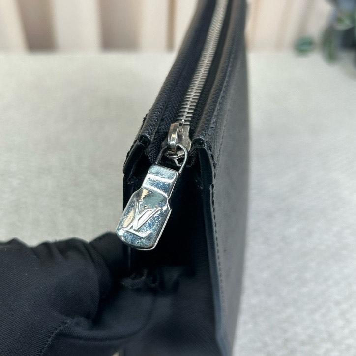 [Pre-Owned] Pochette Voyage Multifunctional Handbag - Very Good #1OYP7VR