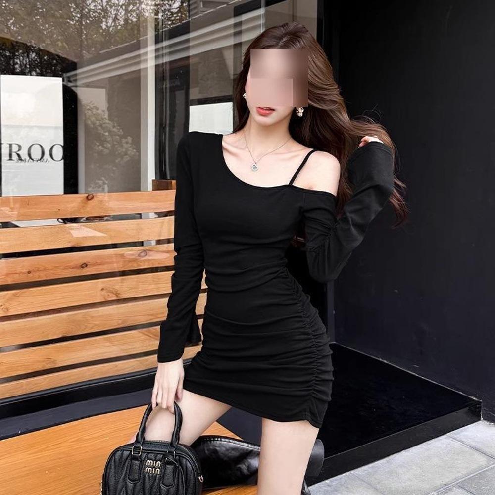 Черное платье с открытыми плечами, длинными рукавами и V-образным вырезом, женское, весеннее, в иностранном стиле горячей девушки, короткая юбка, облегающая юбка-карандаш
