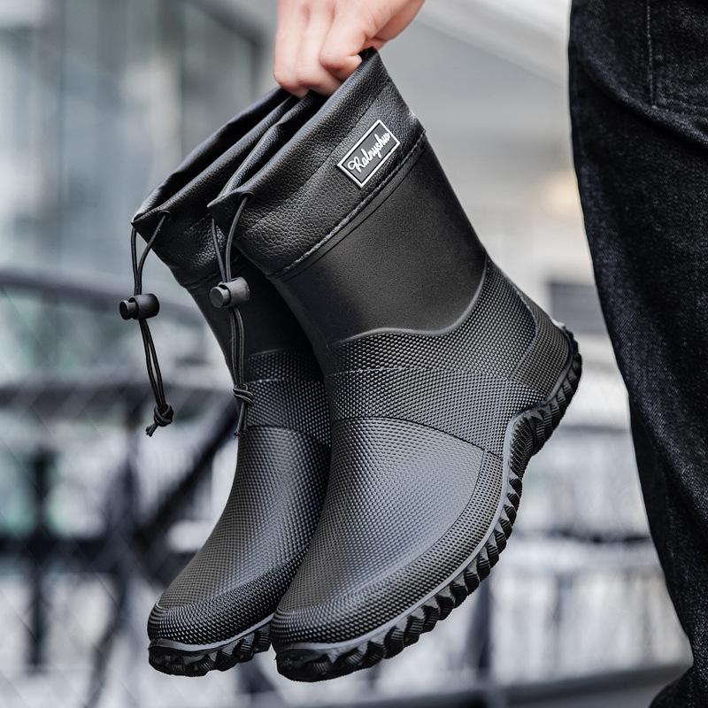New Men's Mid-Calf Thick Bottom Rain Boots Fashionable Fishing Kitchen Non-Slip Waterproof Car Wash Boots Round Toe PVC Material