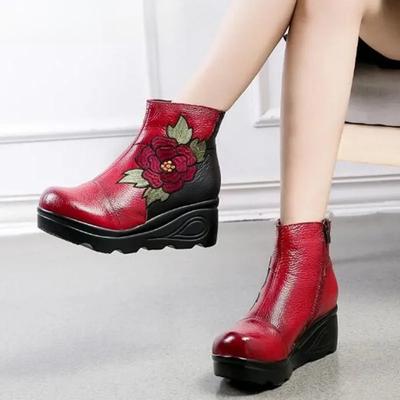 2025 Роскошные женские плюшевые ботинки из натуральной кожи на платформе и танкетке с вышивкой на осень-зиму, этнические теплые туфли на молнии