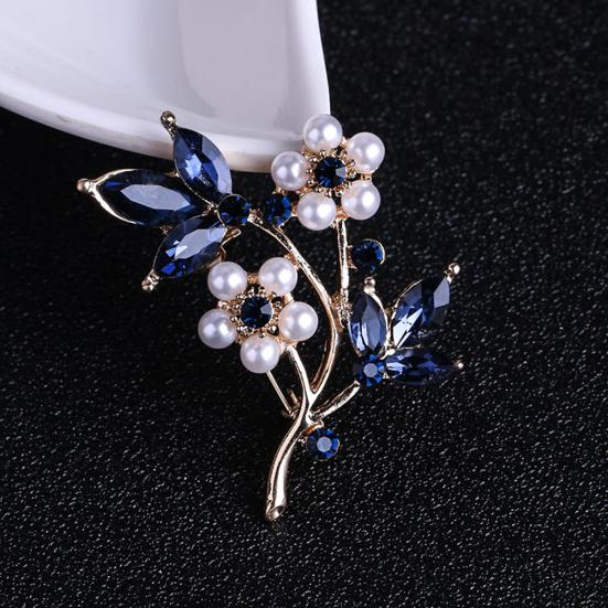 Women Faux Pearl Rhinestone Petals Flowers Brooch Pin Jewelry Clothing Accessory
