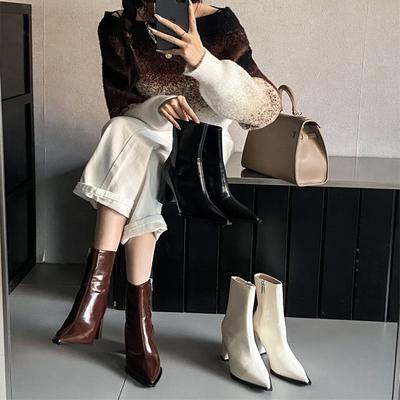 Европейские и американские знаменитости стиль острый носок толстый каблук темперамент коровья кожа французские короткие ботинки 2025 зима новый один педаль уличные ботинки женщины